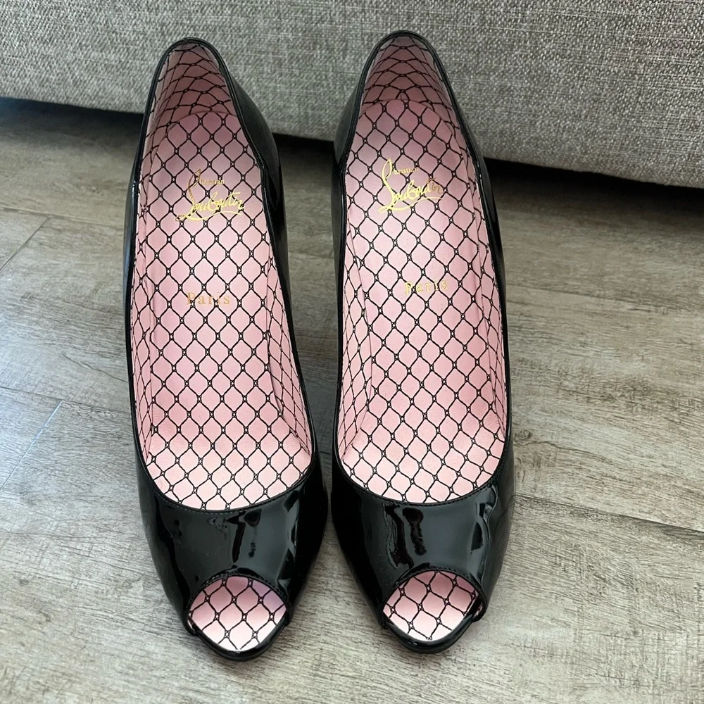 Christian Louboutin Chick Up 100 Patent Leather Pumps - Picture 5 of 11